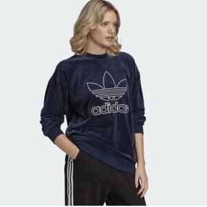 Adidas Trefoil oversized Velour Crewneck Sweatshirt size M for women